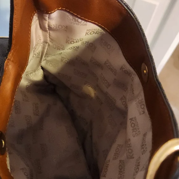 Michael Kors Brown Shoulder Bag.  EUC - Picture 10 of 13
